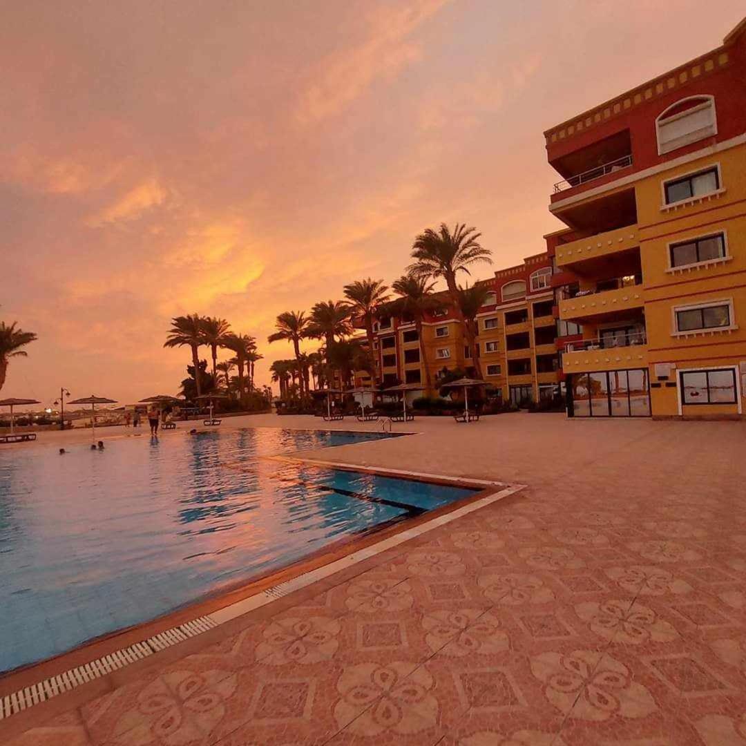Esplanada Beach Apartment フルガダ エクステリア 写真